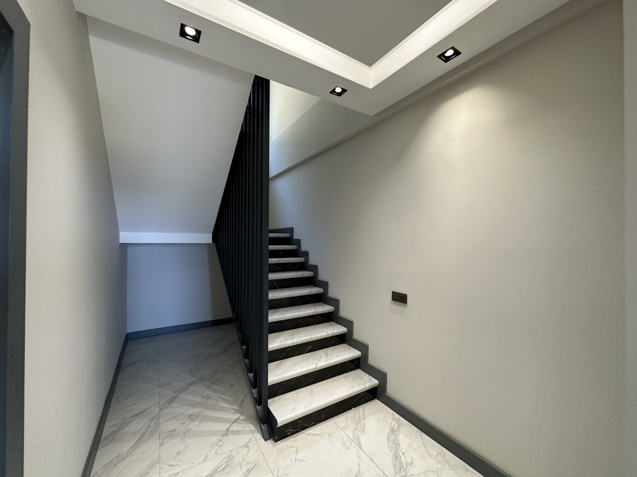 Treppe im ersten Stock der Maisonette