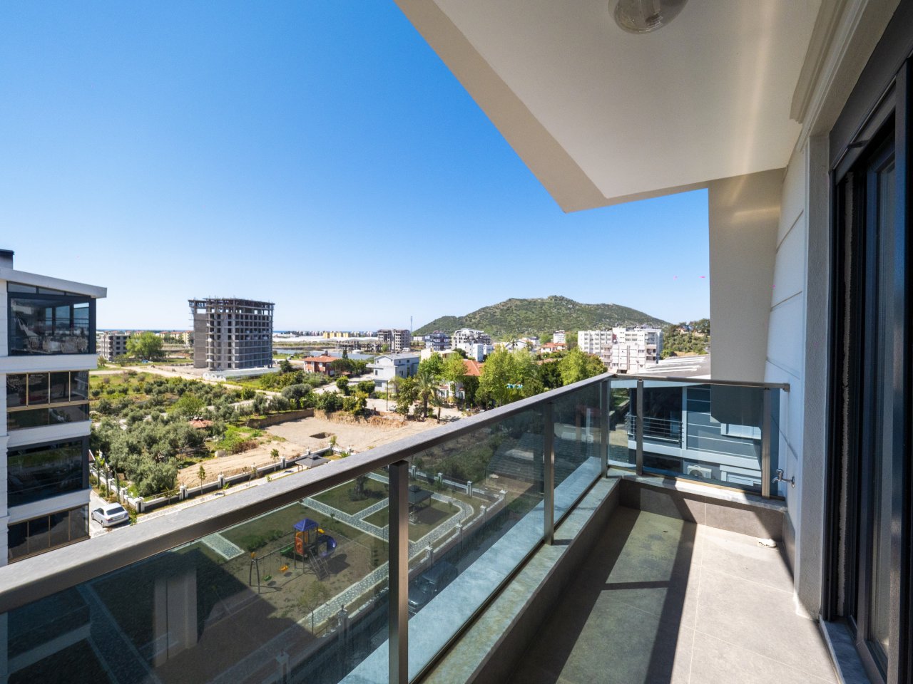 2. Balkon, Maisonette im 2. Stock