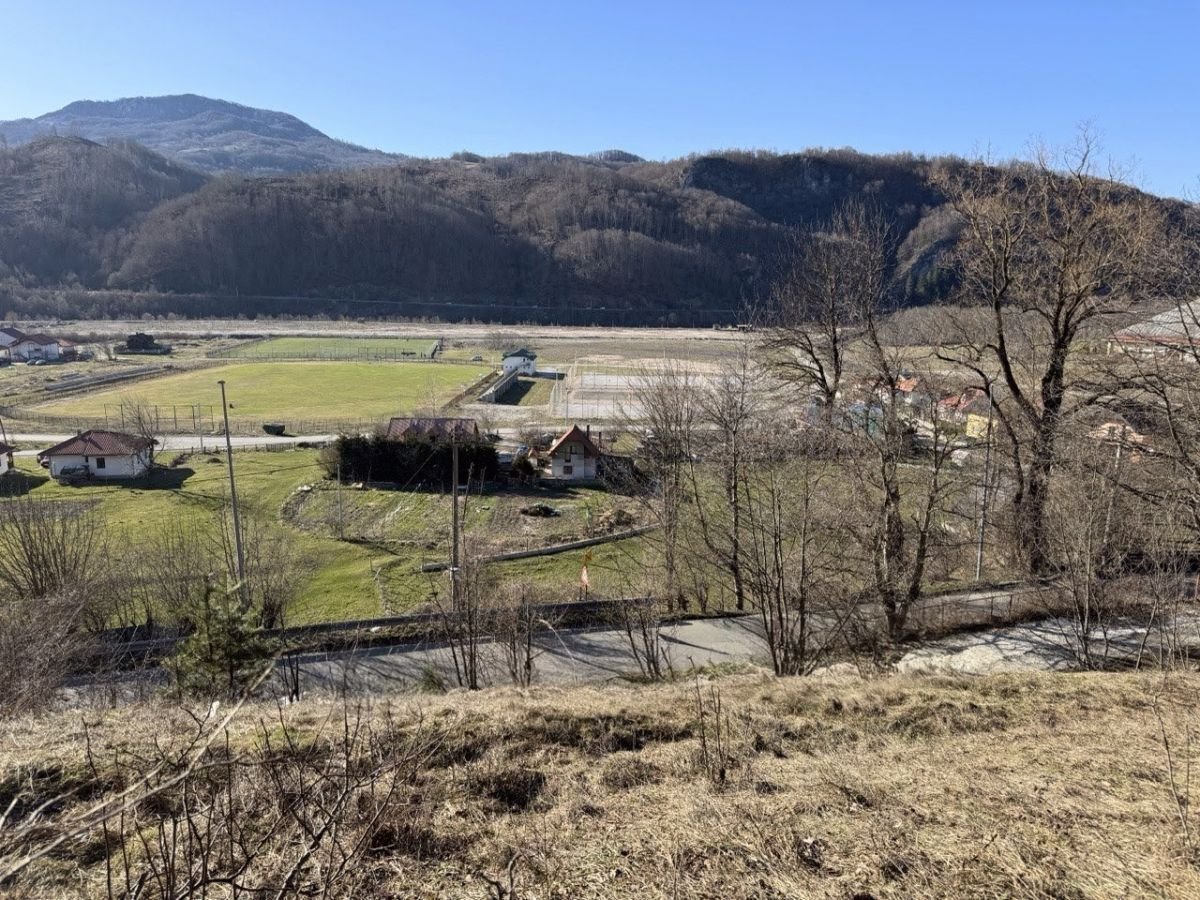 Kolasin: Land plot for investment in the picturesque area of Kolasin Kolasin: Land plot for investment in the picturesque area of Kolasin
