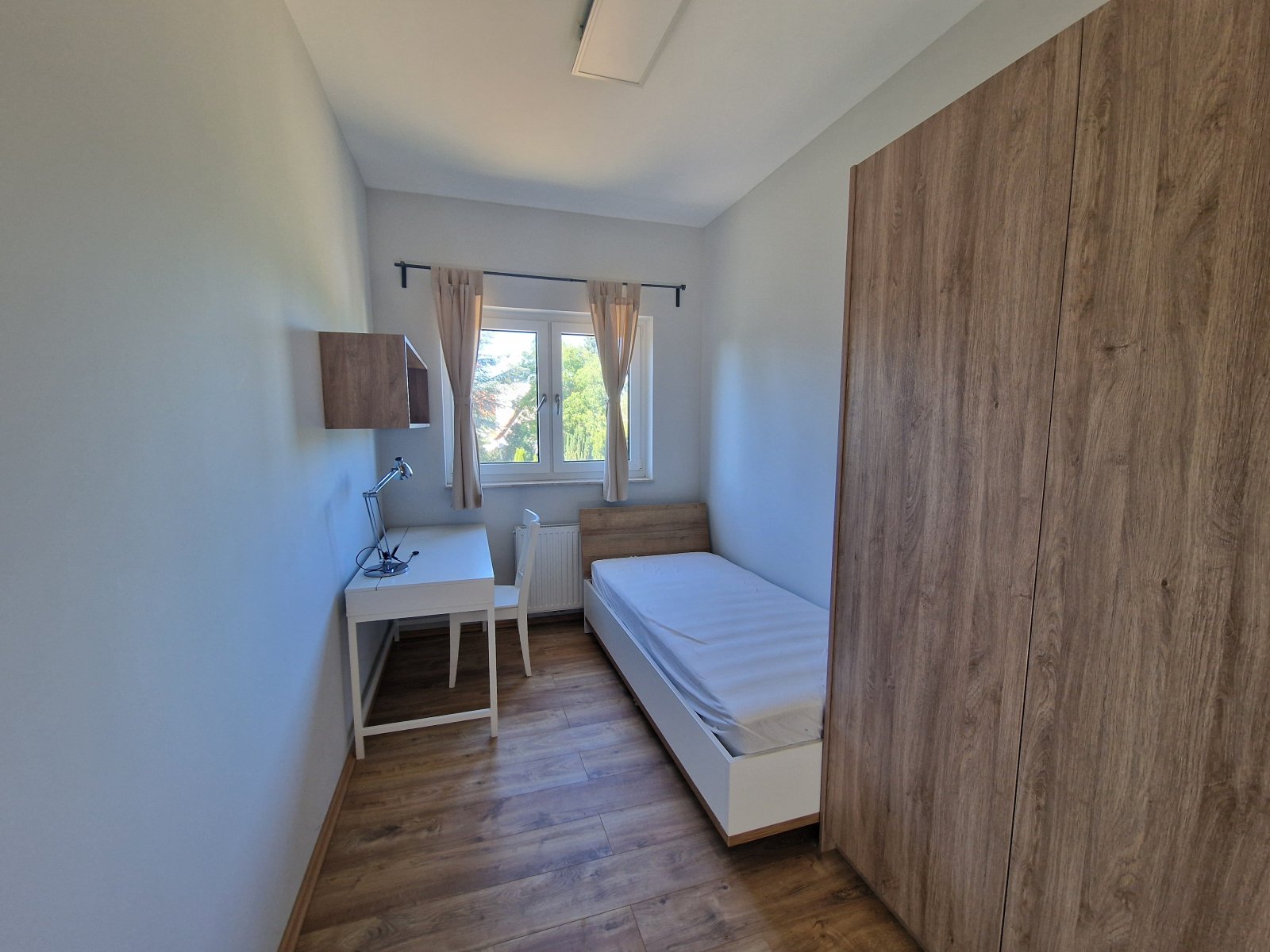  Möblierte Zimmer OG + EG