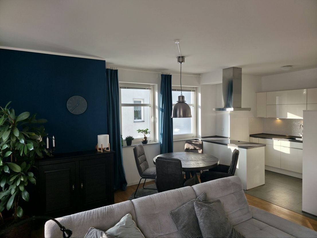 Wohnzimmer, Blick zur Küche