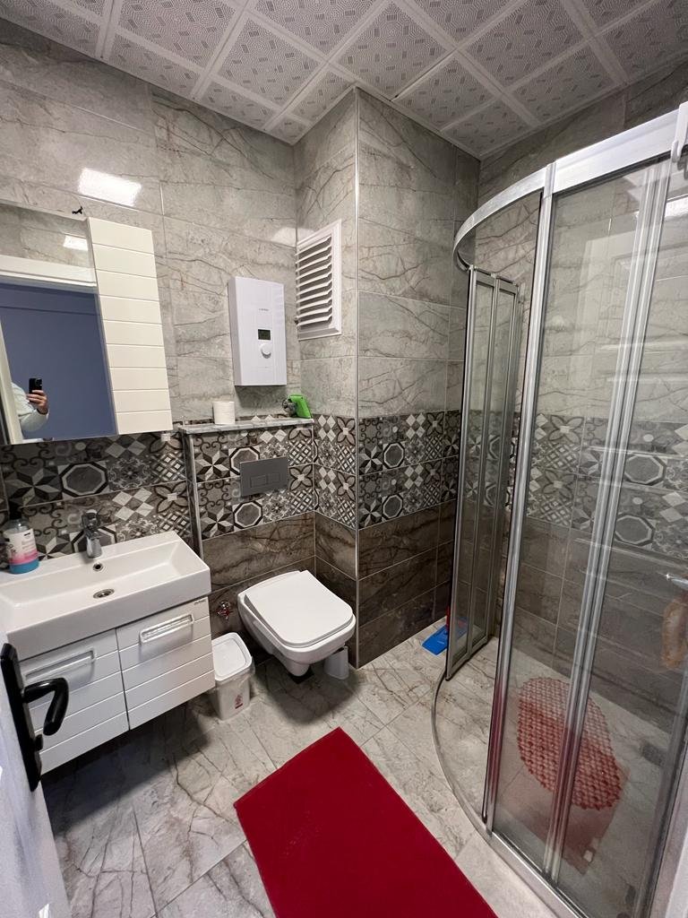Duschen und WC Zimmer